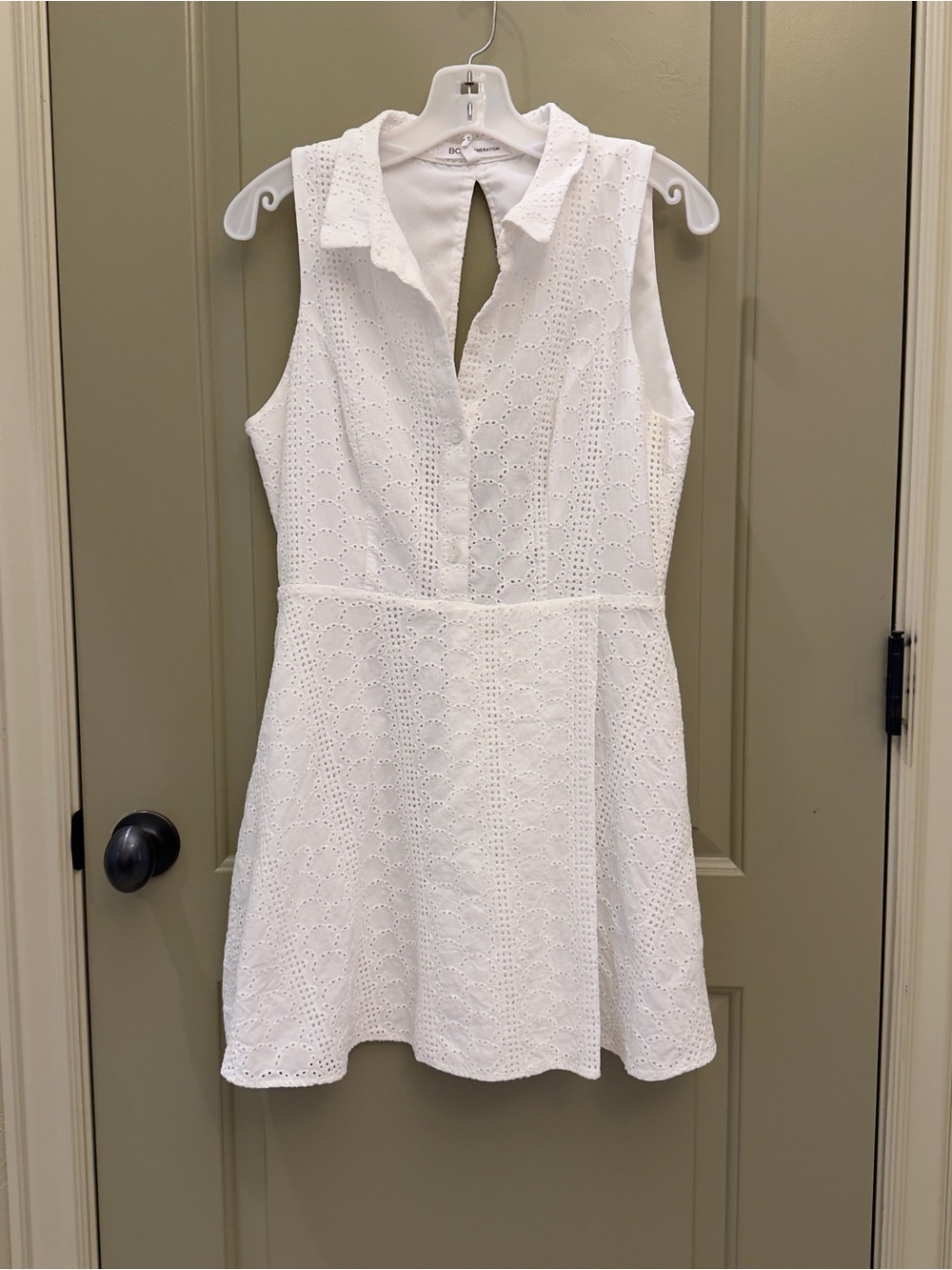 BCBGeneration White Sleeveless Eyelet Collared Mini Dress with A-Line Skirt